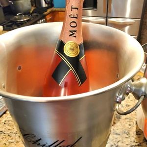 Meet your Posher, Crystal